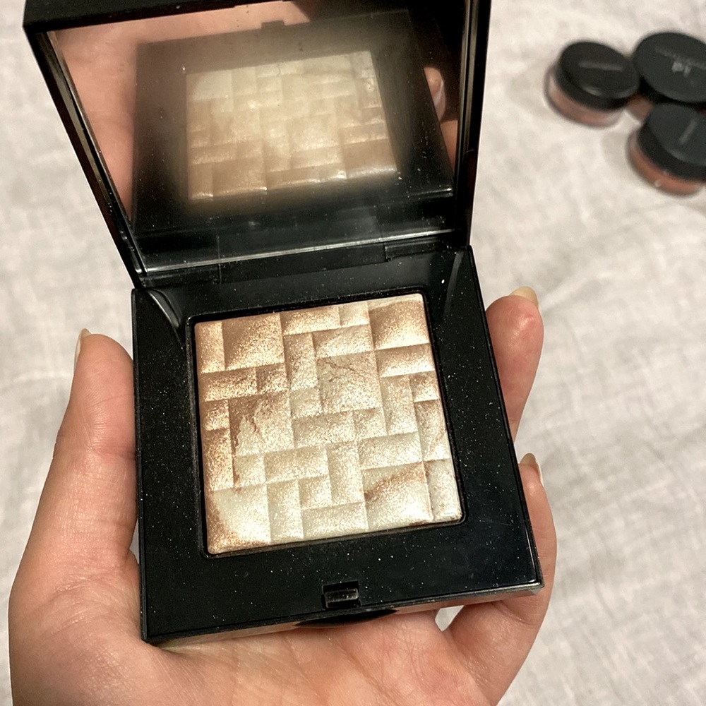 Bobbi brown highlighter